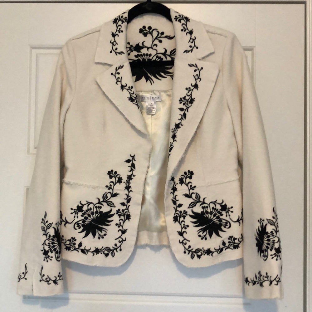 WhiteHouse BlackMarket Raw Edge Embroidered Blazer